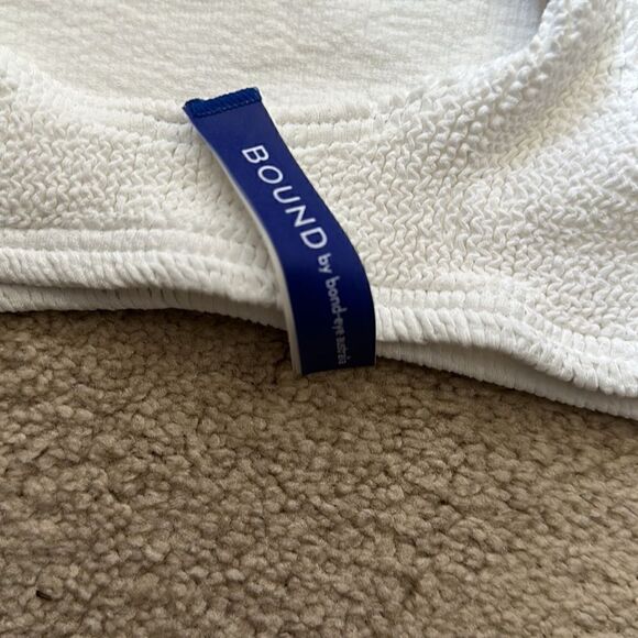 Bound Eye OS white bikini top new - Picture 3 of 3